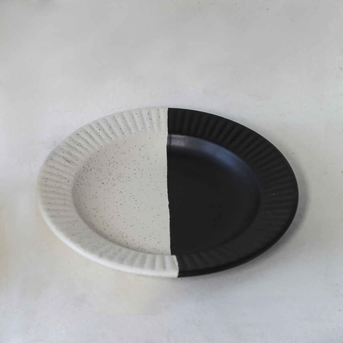 BLACK & WHITE PASTA PLATE