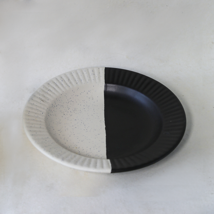 BLACK & WHITE PASTA PLATE
